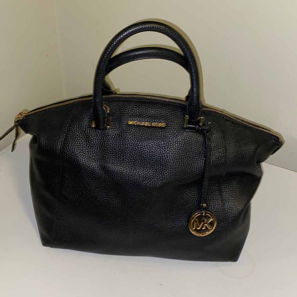 Michael Kors Sienna large Pebbled Leather Satchel